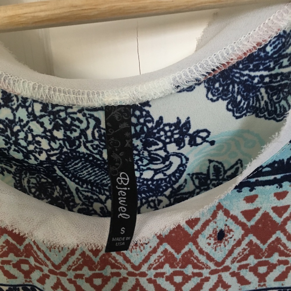 Multi Pattern Tank - Picture 2 of 2